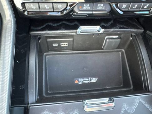 Certified 2023 GMC Yukon Denali w/ Denali Reserve Package RWD image 34