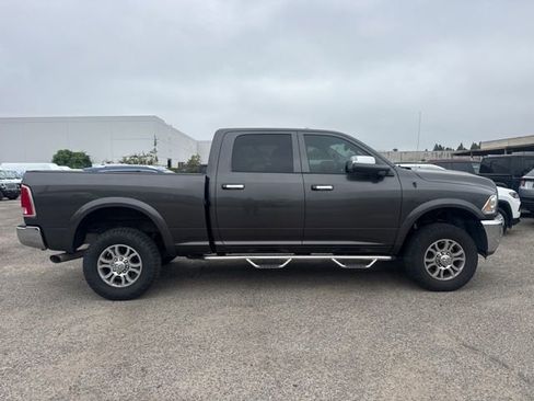 Used 2016 RAM 2500 Laramie AWD/4WD image 4