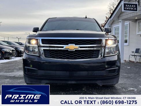 Used 2015 Chevrolet Suburban LT image 2