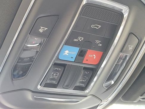 Used 2023 Jeep Grand Cherokee L Laredo AWD/4WD image 22
