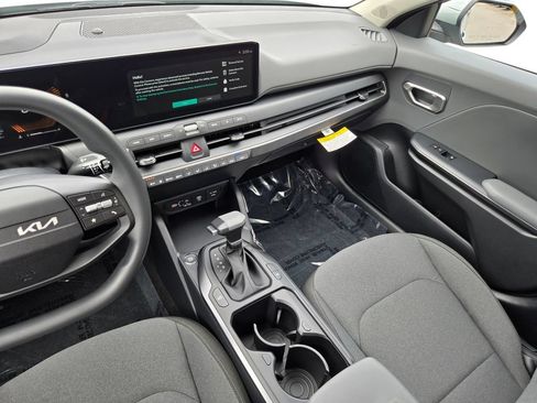 New 2026 Kia K4 FWD image 17