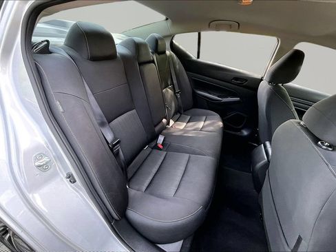 Used 2024 Nissan Altima 2.5 SV FWD image 19
