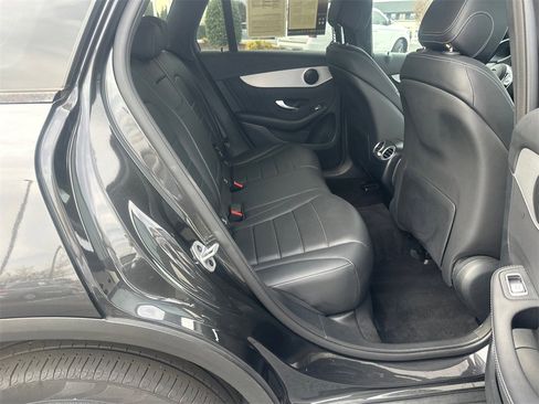 Used 2022 Mercedes-Benz GLC 300 image 17