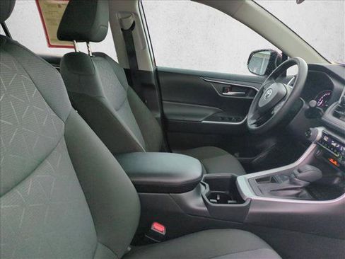 Certified 2025 Toyota RAV4 XLE FWD image 20