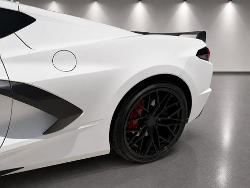 Used 2022 Chevrolet Corvette Stingray Coupe w/ 1LT RWD image 23