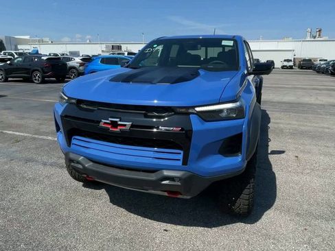 Used 2025 Chevrolet Colorado ZR2 w/ Technology Package image 5