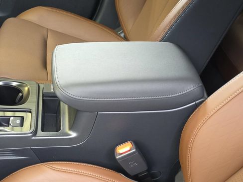 New 2026 Subaru Outback Touring AWD/4WD image 10