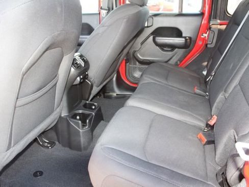 Used 2022 Jeep Wrangler Unlimited Sport AWD/4WD image 35