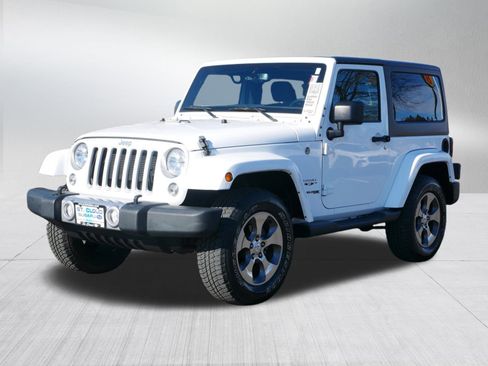 Used 2018 Jeep Wrangler Sahara w/ Connectivity Group image 3