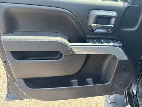 Used 2017 Chevrolet Silverado 1500 LT w/ Midnight Edition AWD/4WD image 16