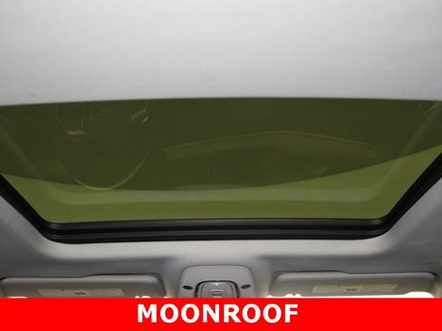 Used 2021 Audi e-tron Premium Plus w/ Premium Plus Package image 15