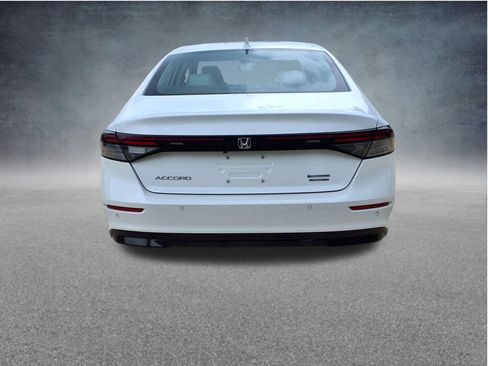 Used 2023 Honda Accord Touring image 5