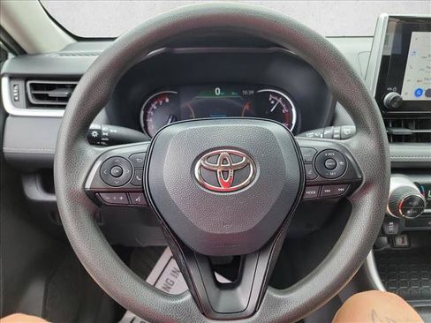 Used 2024 Toyota RAV4 XLE FWD image 19