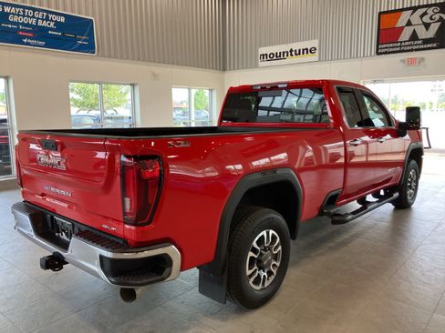 Used 2022 GMC Sierra 2500 SLT w/ SLT Preferred Package image 5