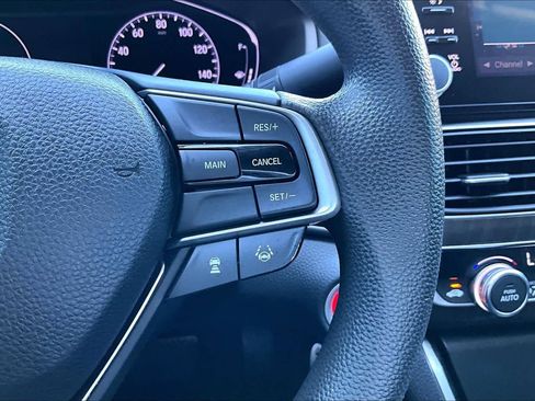 Used 2018 Honda Accord EX image 22