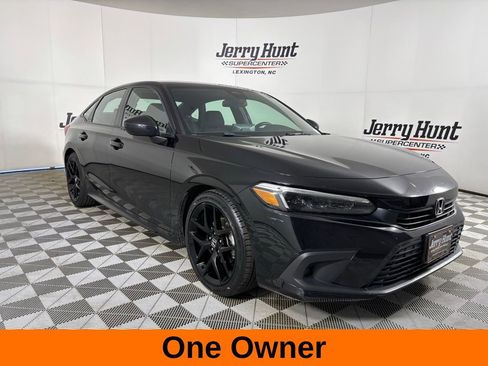 Used 2024 Honda Civic Sport image 4