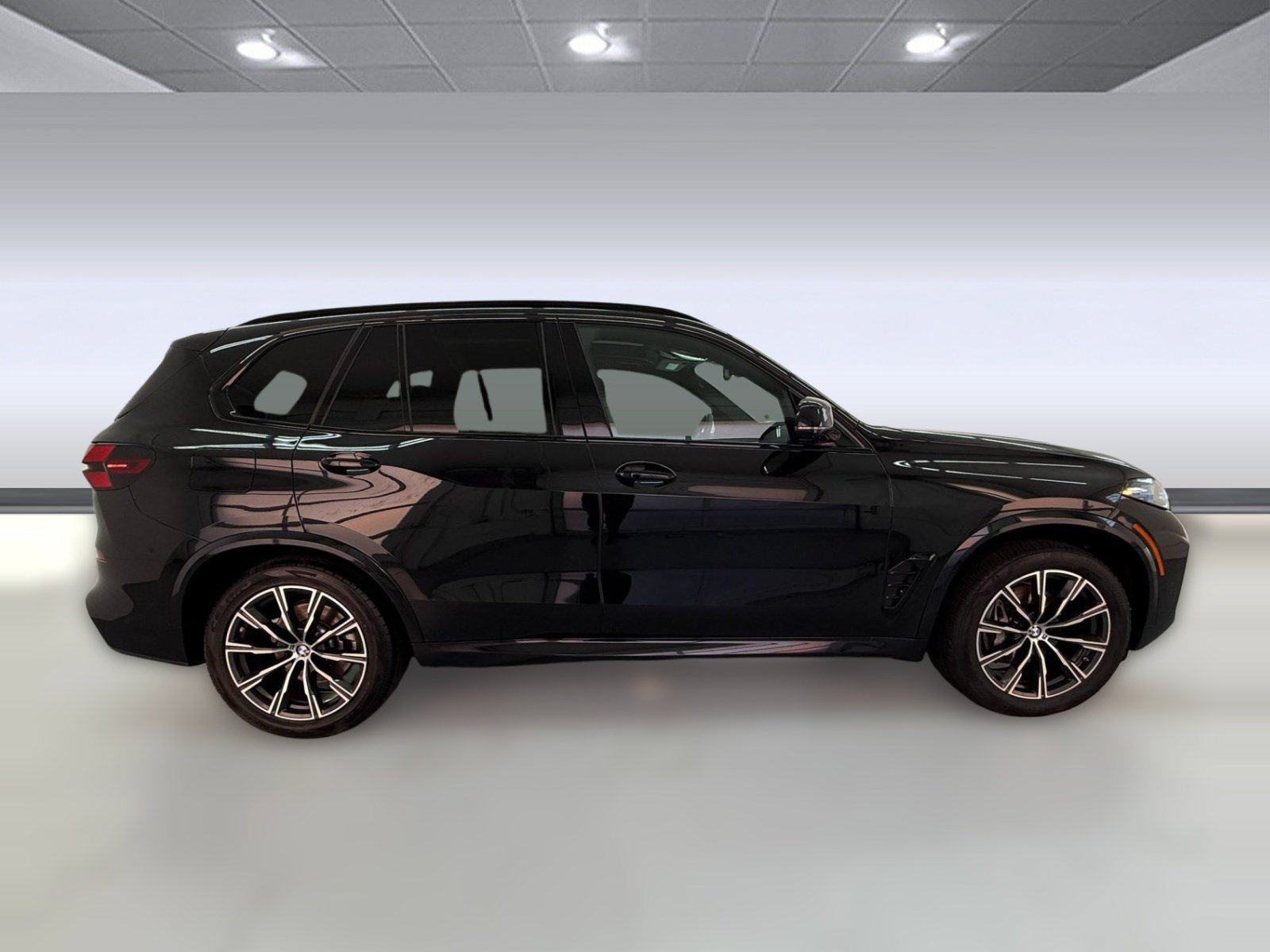 Used 2026 BMW X5 sDrive40i w/ M Sport Package RWD image 7