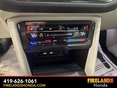 Used 2023 Volkswagen Tiguan SE R-Line image 22