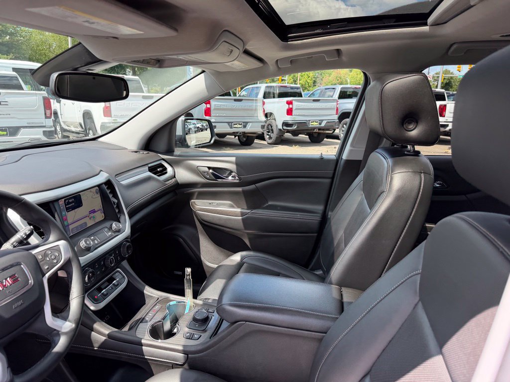 Certified 2023 GMC Acadia SLT w/ Preferred Package AWD/4WD image 18