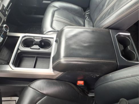 Used 2022 Ford F350 Platinum image 14