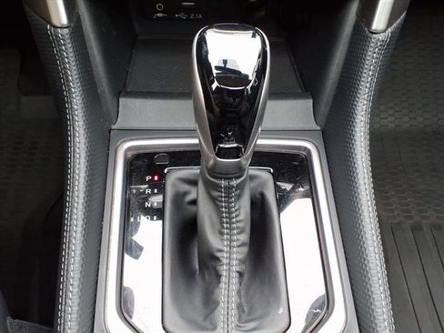 Used 2020 Subaru Forester Limited image 21