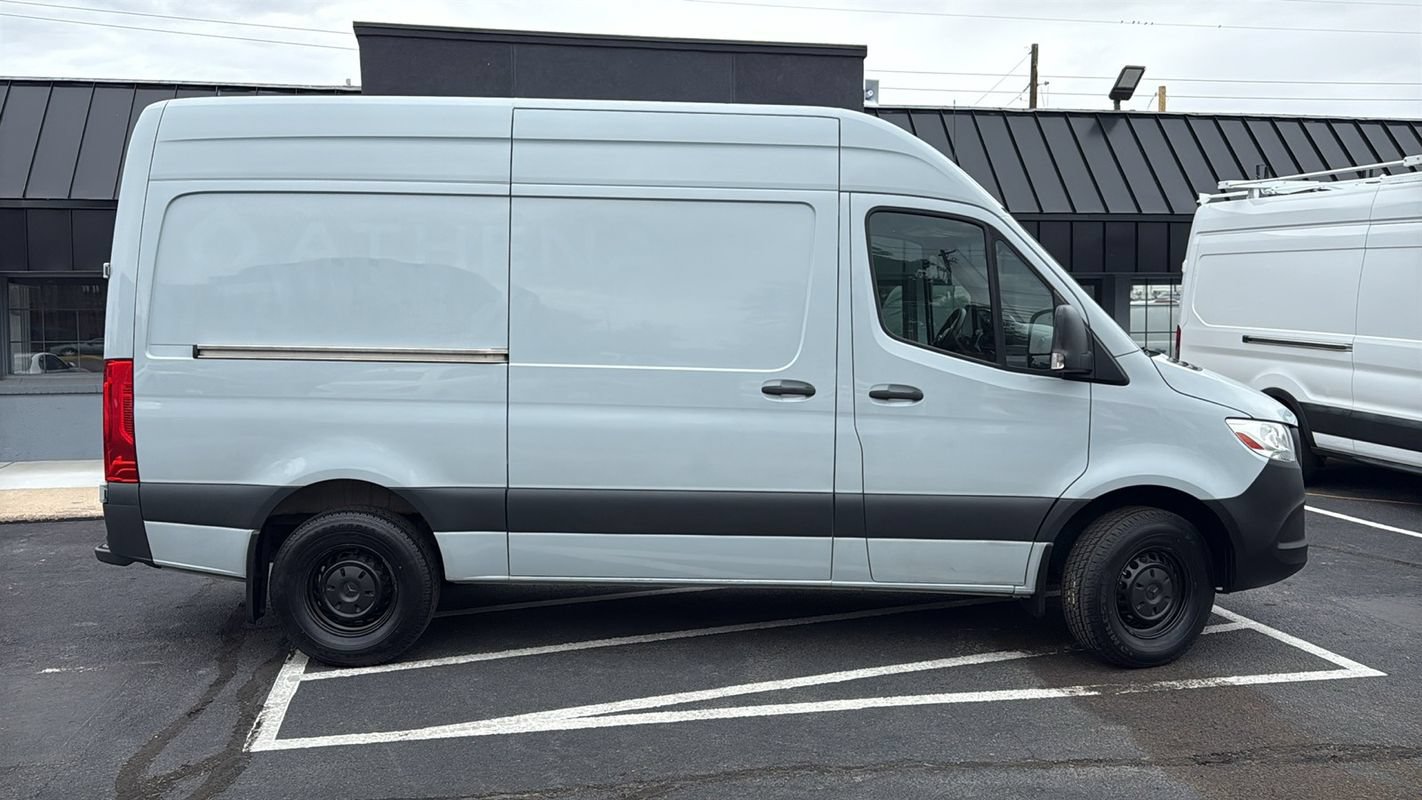 Used 2020 Mercedes-Benz Sprinter 2500 image 2