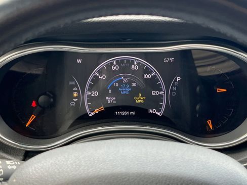 Used 2018 Jeep Grand Cherokee Altitude image 27