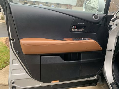 Used 2013 Lexus RX 450h AWD image 14