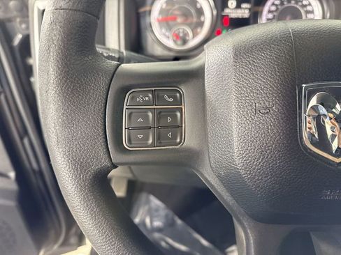 Used 2017 RAM 1500 Classic SLT AWD/4WD image 11