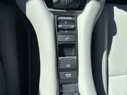 New 2026 Honda HR-V EX-L image 30