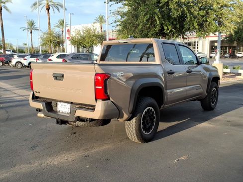Certified 2026 Toyota Tacoma TRD Off-Road AWD/4WD image 4