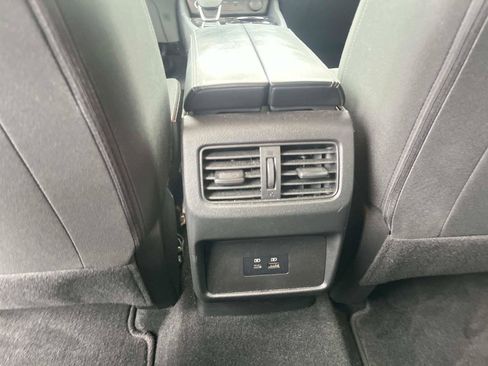 Certified 2023 Nissan Rogue SV image 17