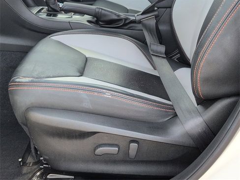 Used 2022 Subaru Crosstrek 2.5i Limited w/ Moonroof Package 2 image 14