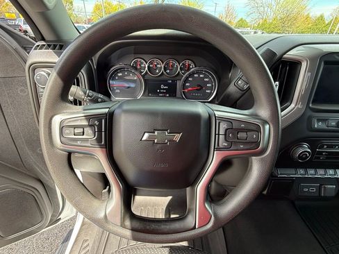 Used 2021 Chevrolet Silverado 1500 Custom Trail Boss w/ Safety Confidence Package AWD/4WD image 14