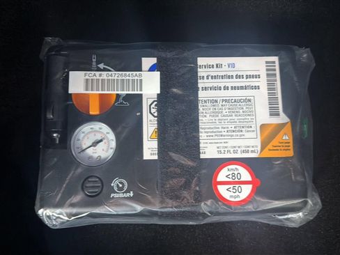 New 2026 Chrysler Pacifica Select image 10