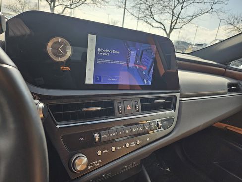Used 2025 Lexus ES 350 w/ Premium Package image 13