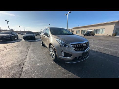 Certified 2023 Cadillac XT5 Premium Luxury image 2