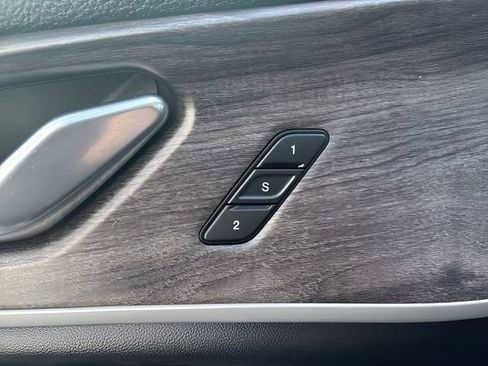 Used 2024 Jeep Grand Cherokee L Limited w/ Luxury Tech Group II image 10