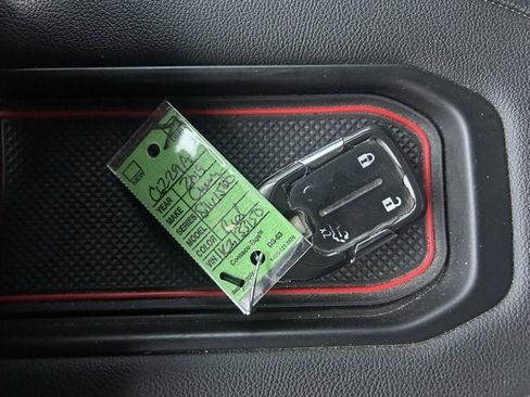 Used 2019 Chevrolet Silverado 1500 RST image 12