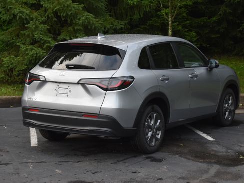 New 2026 Honda HR-V LX image 8
