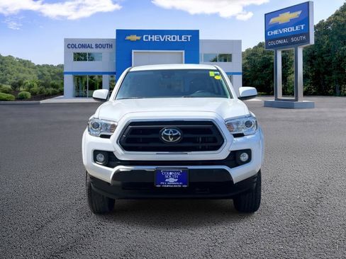 Used 2023 Toyota Tacoma SR5 AWD/4WD image 9