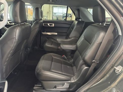 Used 2023 Ford Explorer XLT w/ Equipment Group 202A image 10