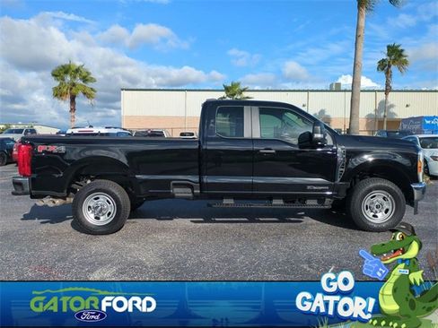 Used 2025 Ford F350 XL w/ FX4 Off-Road Package image 4