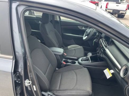 Used 2021 Kia Forte LXS FWD image 42