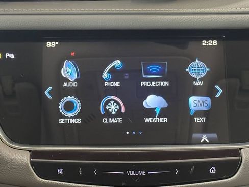 Used 2018 Cadillac XT5 Luxury w/ Driver Awareness Package FWD image 9