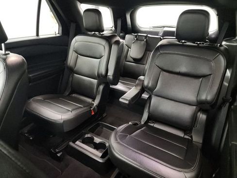Used 2020 Ford Explorer XLT w/ Equipment Group 202A image 25