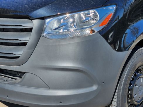 New 2024 Mercedes-Benz Sprinter 144 Cargo image 7