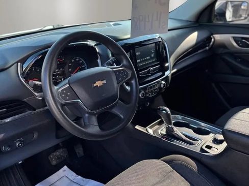 Used 2019 Chevrolet Traverse LS AWD/4WD image 19