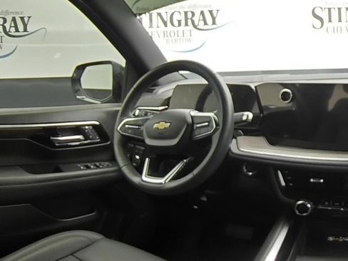 Used 2026 Chevrolet Suburban LT w/ Comfort Package RWD image 19