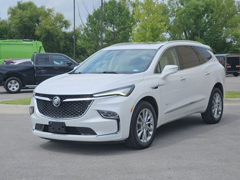 Used 2023 Buick Enclave Avenir w/ Avenir Technology Package FWD image 2
